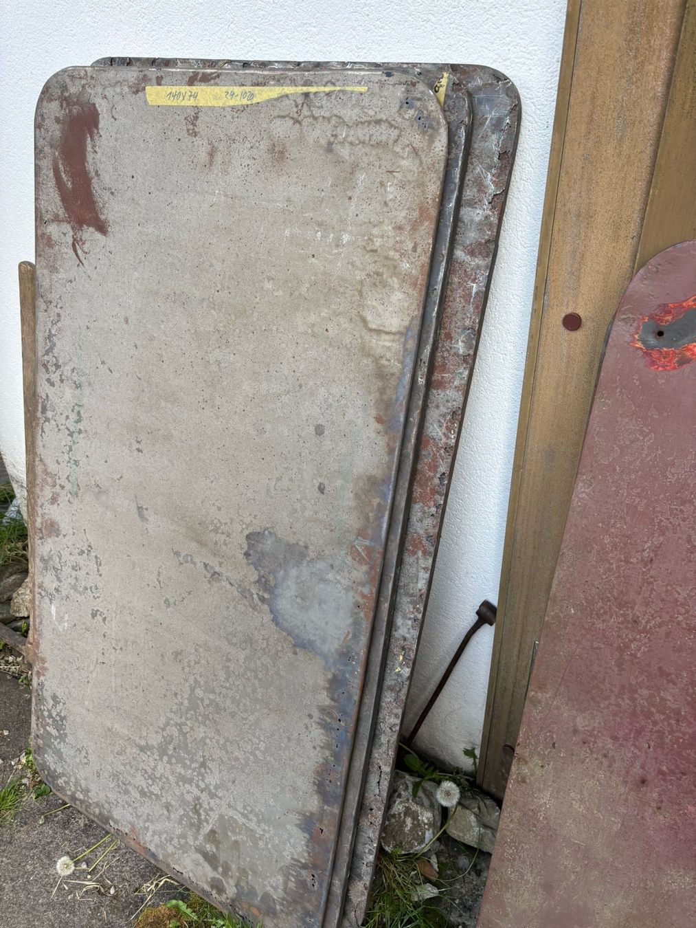 Piatti di portata: Antike Blechtischplatten 6 Stück – Usato da Bubikon venduto da Mamaleone0 2