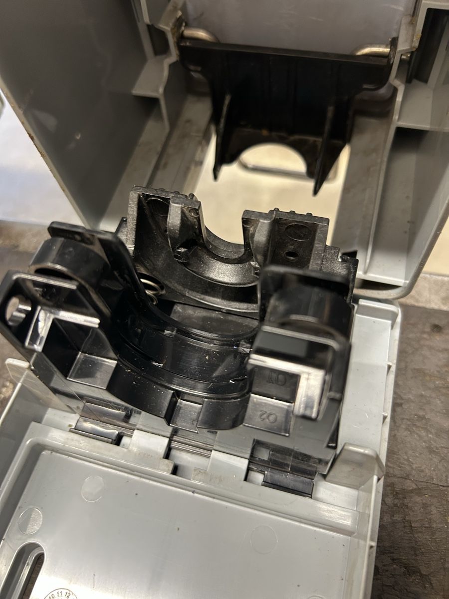Portasapone: Garage Würth Seifenspender – Usato da Gampelen venduto da ste_r6hj 8