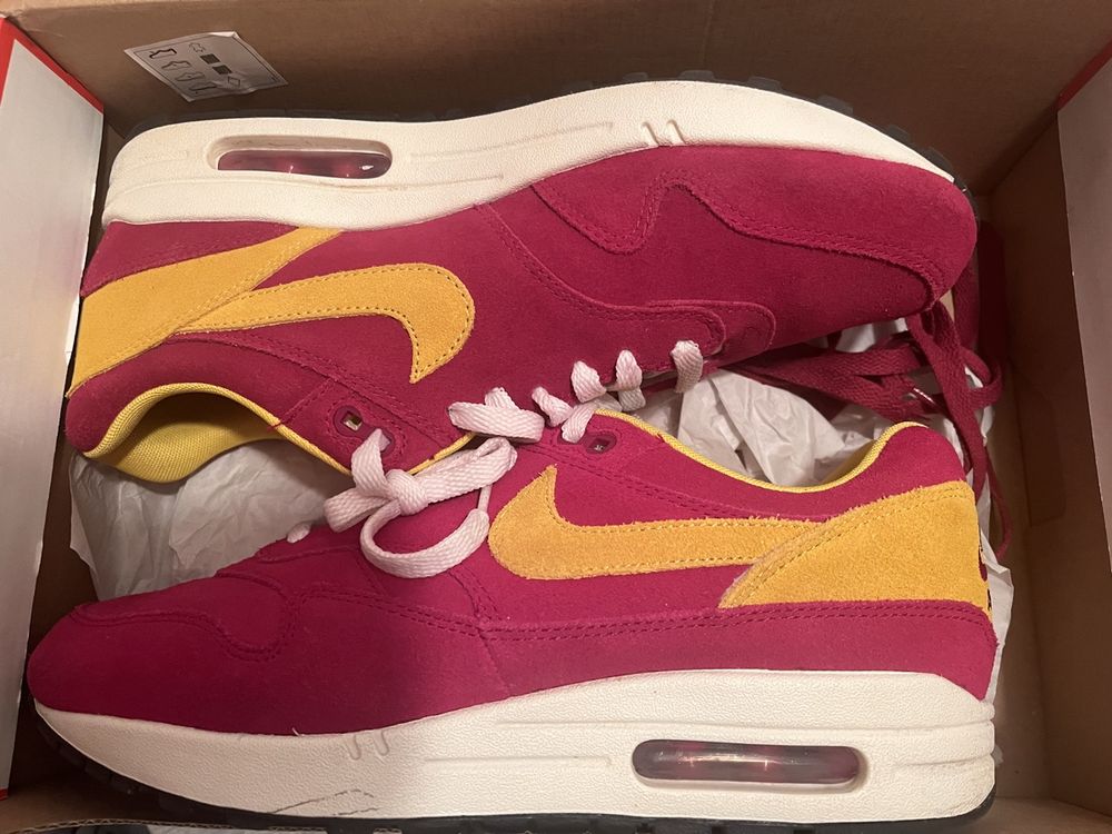 dynamic berry air max 1