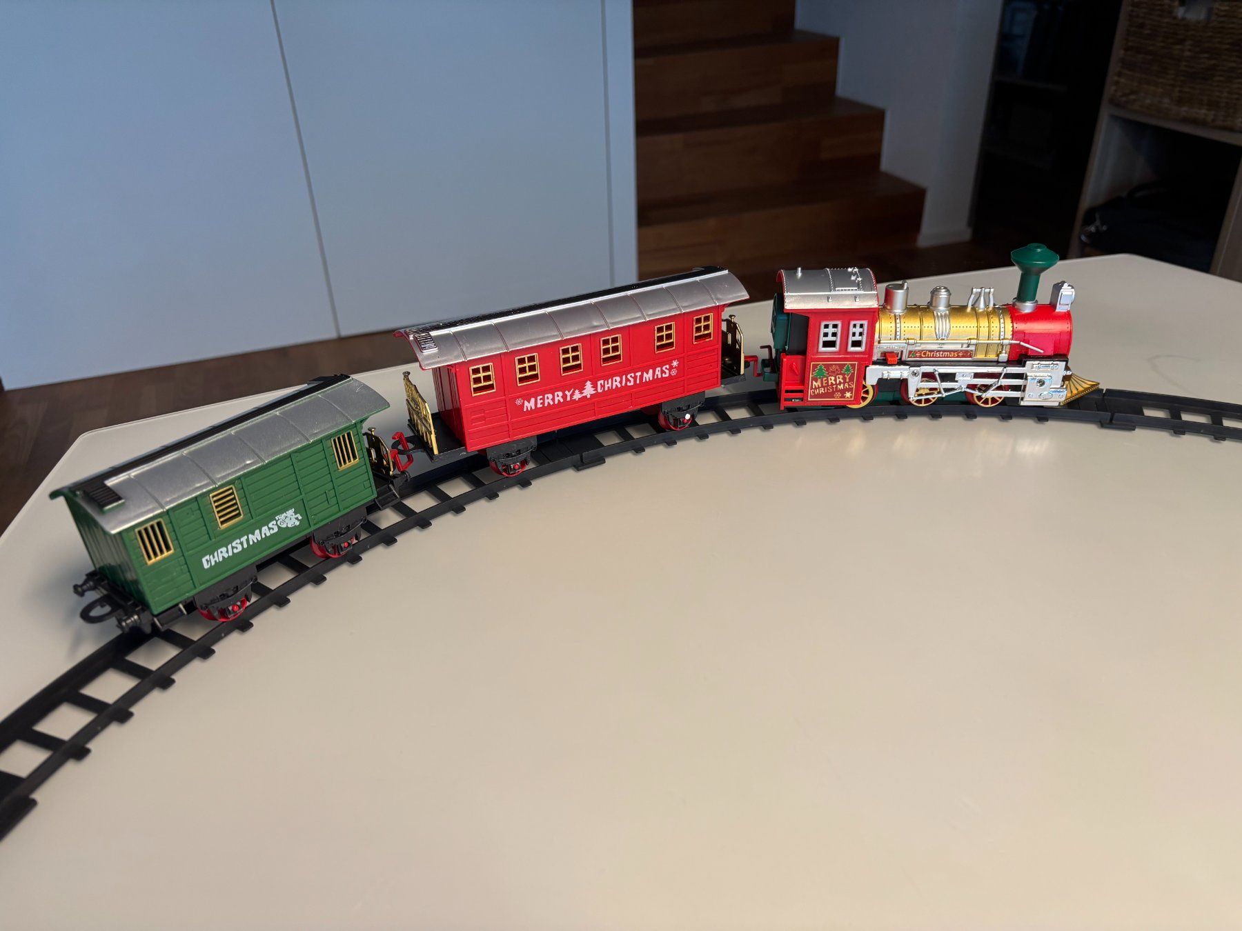 Jouets: Weihnachtszug mit Licht und Sound – D'occasion à Entlebuch par Leumas0 1