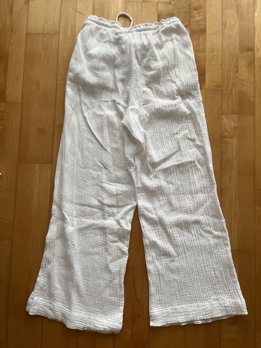 Pantaloni: Gina Tricot Stoffhose – Usato da Baar venduto da vanessaa_ 1