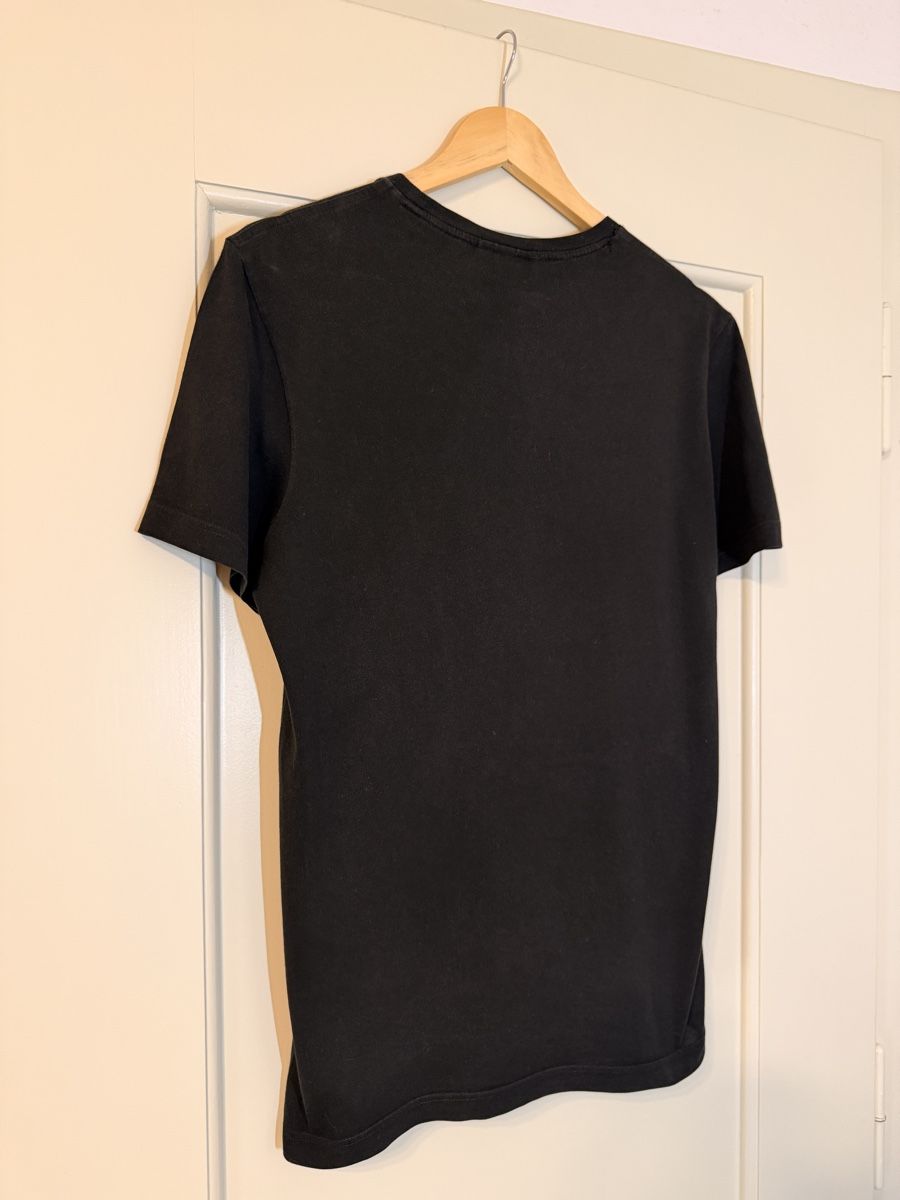 Lacoste T-shirt: Lacoste tshirt mit löchlein  – Usato da Visp venduto da locosshop 2