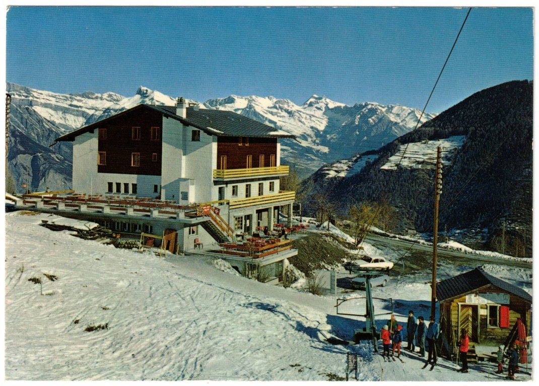 Cartoline postali: La Tzoumaz + Skilift – Usato da Binningen venduto da Mountainrider