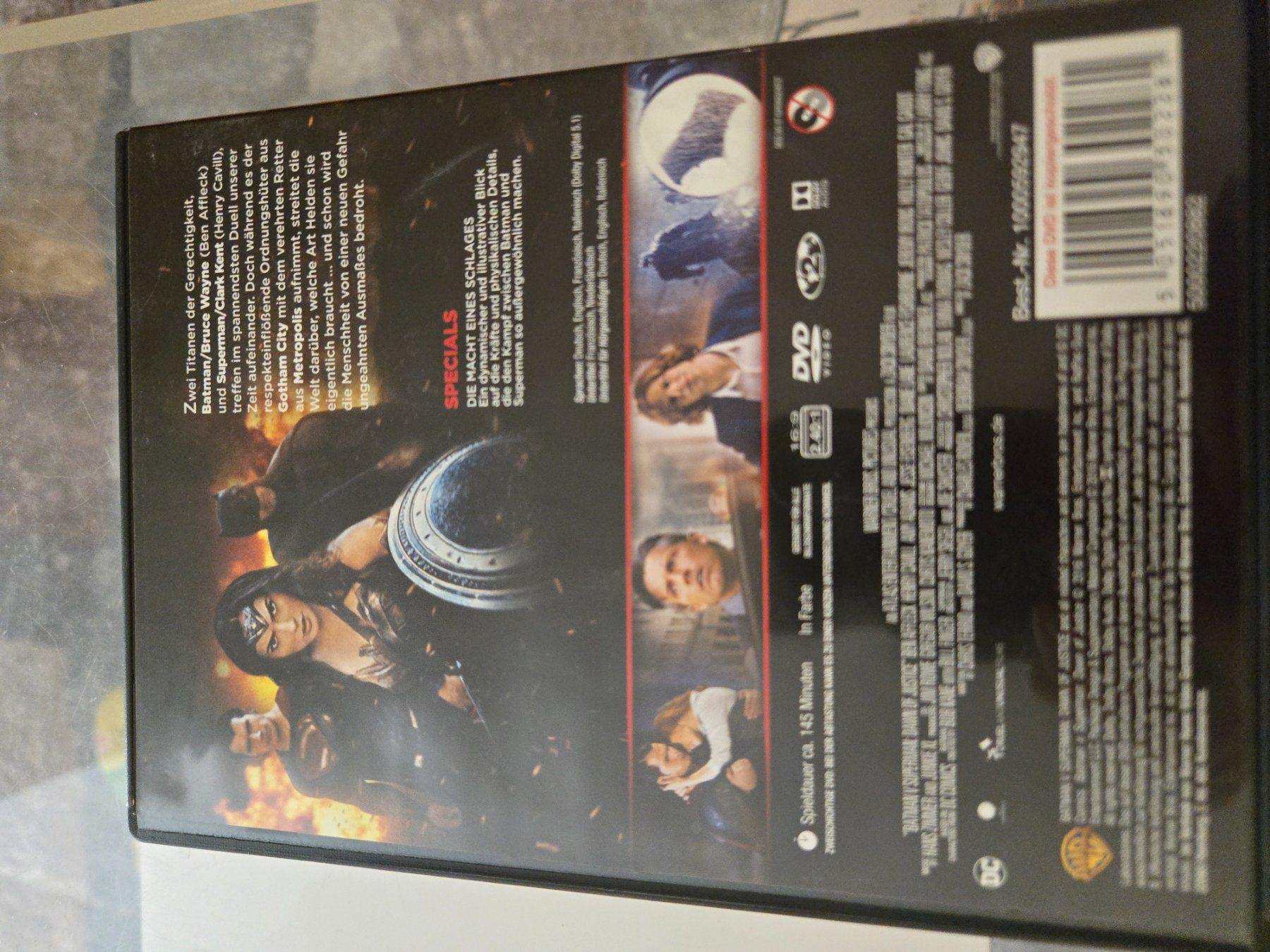 Tutti i DVDs: Batman v Superman DVD – Usato da Bussigny venduto da Kfdlt 1