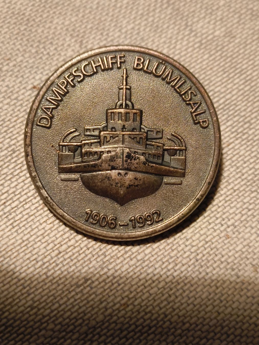 Broschen & Nadeln: Brosche Anstecker Blüemlisalp Schiff Thunersee 1906-1992 – Gebraucht aus stettlen von VintageBern_ch 1