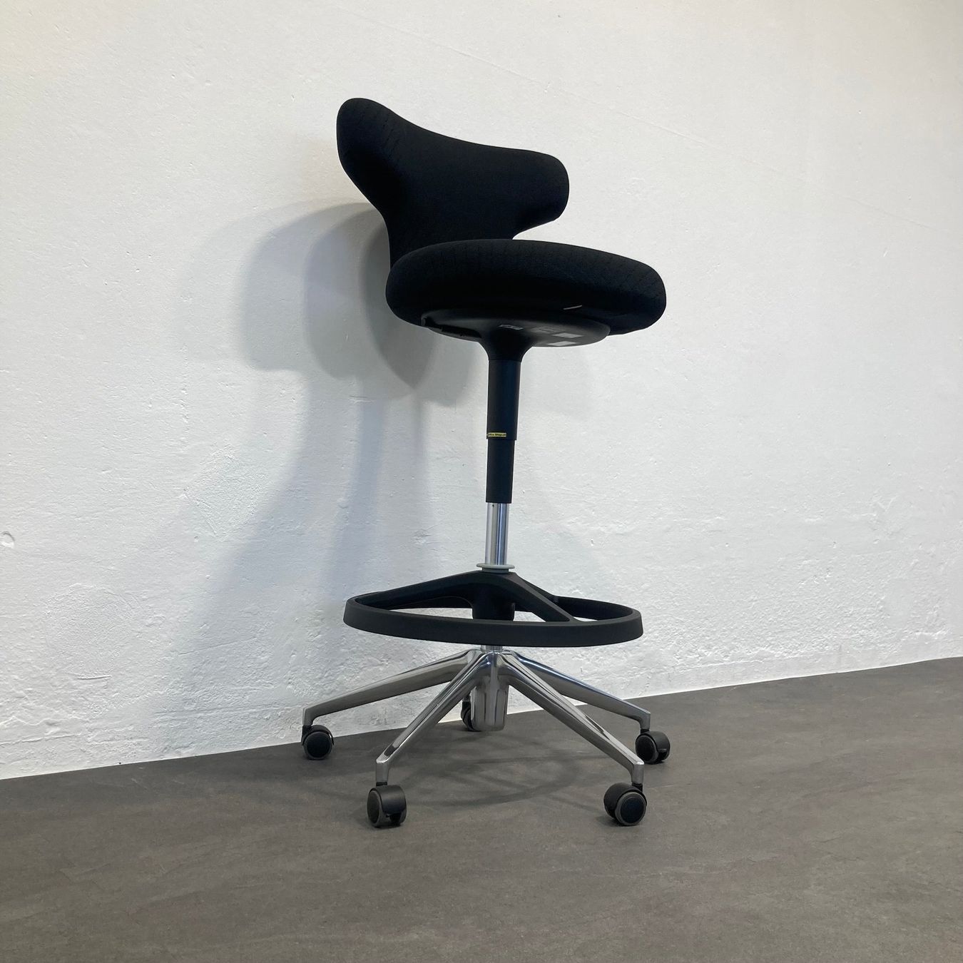 Rollstühle: Vitra Pivot High Stool – Gebraucht aus Schönenwerd von mcofficeshop 5