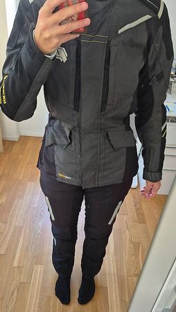 Motorradhose und Jacke Damen