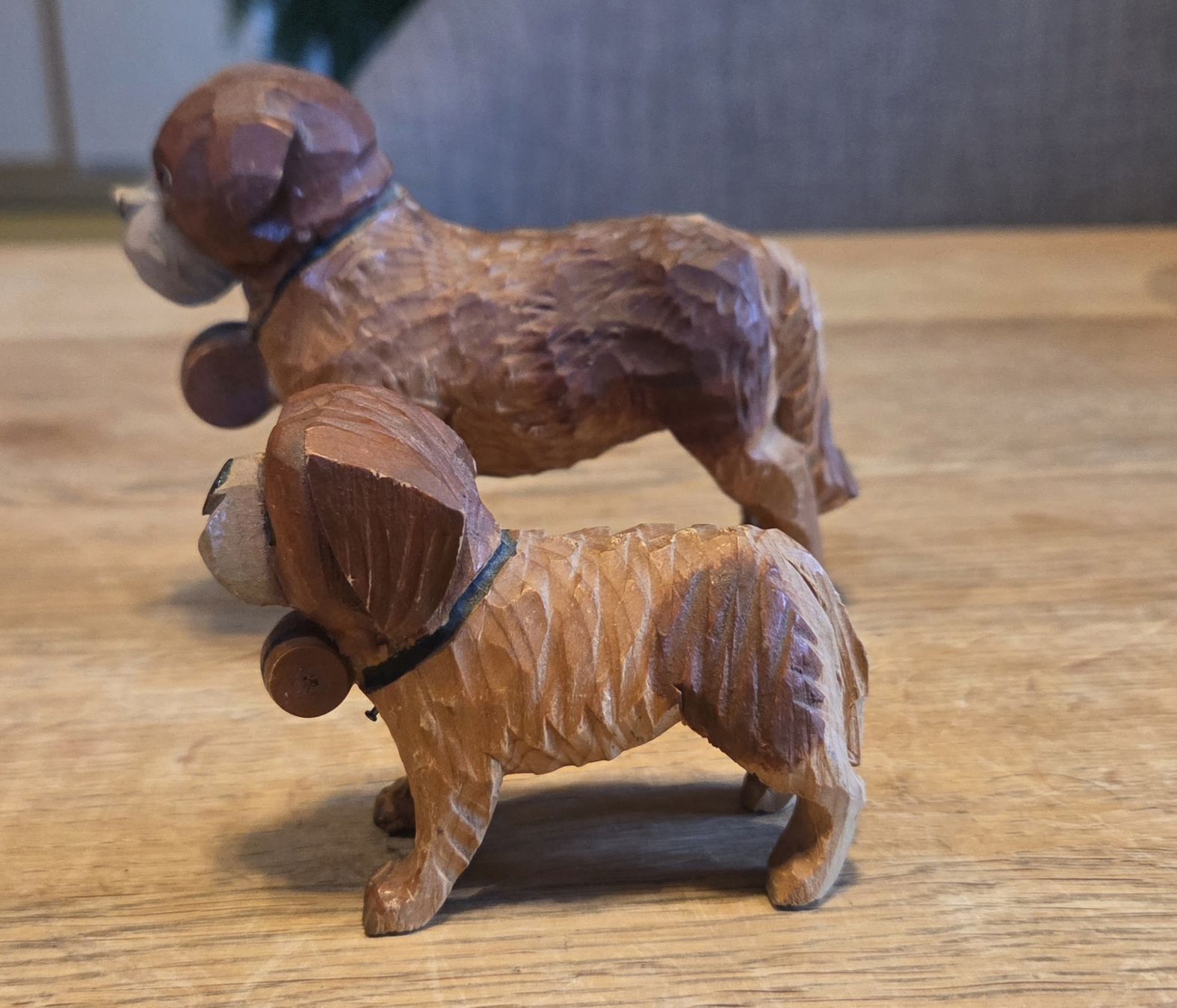 Statuette: 2 alte Holz-Bernhardiner mit Fässchen  wohl Brienz – Usato da Rehetobel venduto da hobirot01 6