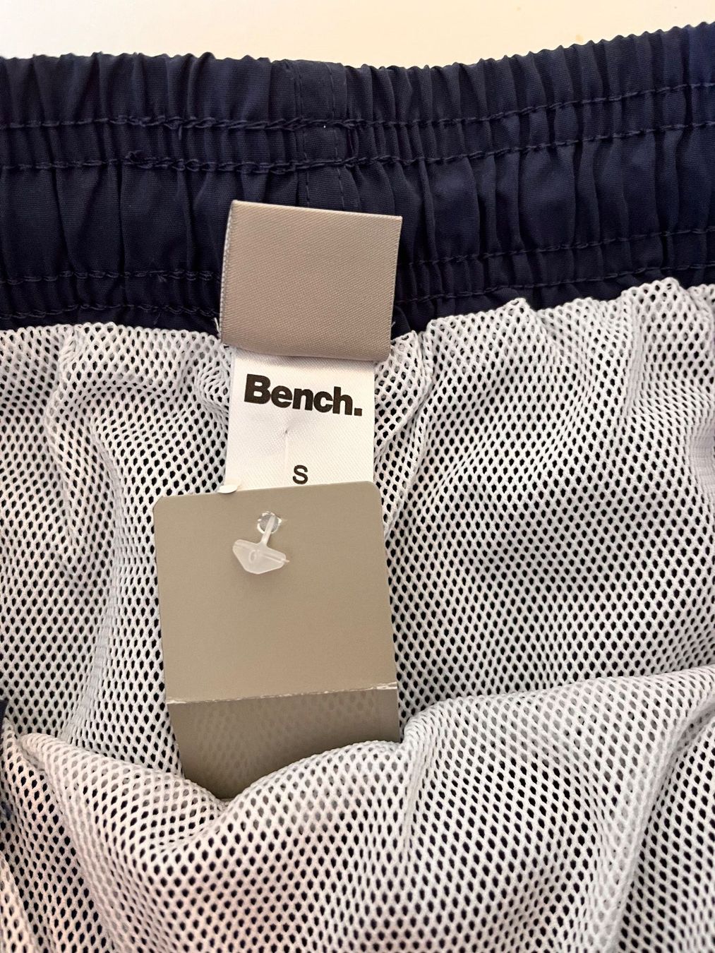 Bench Badehosen: BENCH, Badeshorts, Grösse S, Farbe Dunkelblau – Neu und originalverpackt aus Rudolfstetten von gst_g7xl 2