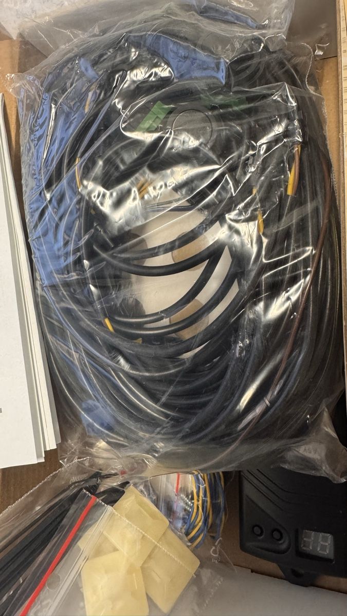 Sonstiges Fahrzeugzubehör: Einparkhilfe PDC Sensoren Set vorne – Neu und originalverpackt aus Aarwangen von Mary_84 2