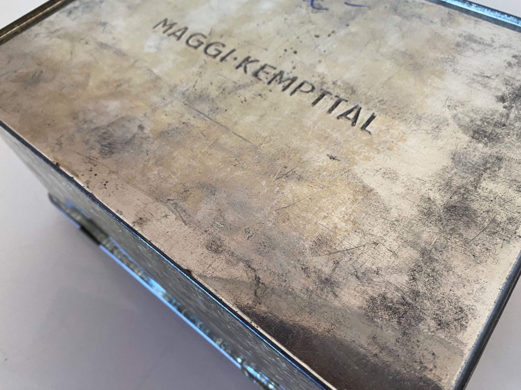Barattoli: Alte Maggi Kempttal Blechdose Top Zustand – Usato da Küssnacht am Rigi venduto da Brockenhaus-Rigi 4