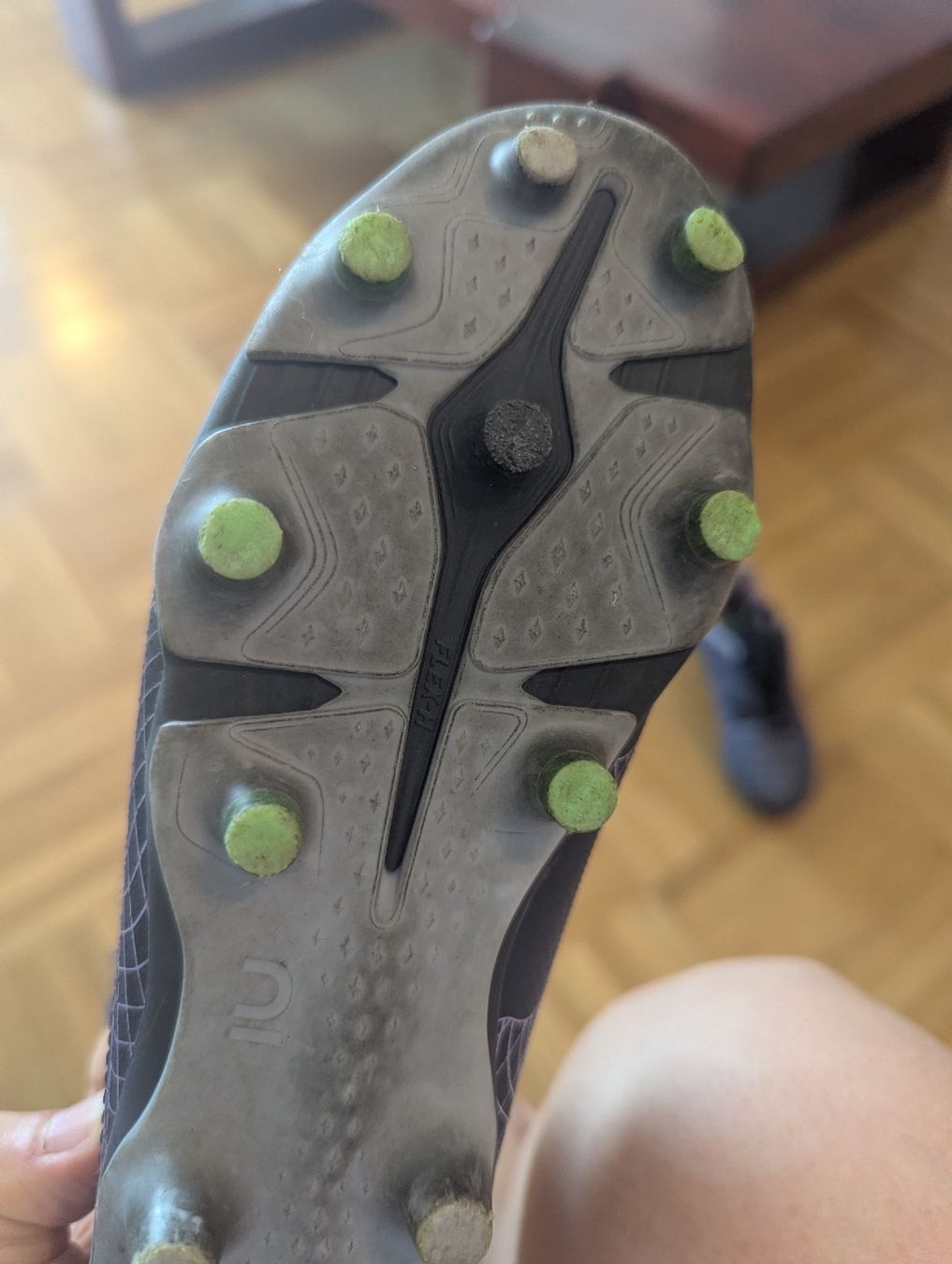 Decathlon Chaussures garçon: Fussballschuhe Gr. 30 - Decathlon  – D'occasion à Meilen par parsley422 1