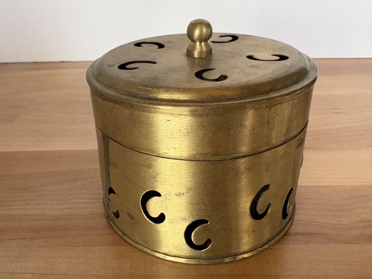 Contenitori & Simili: Messing Dose mit Deckel – Usato da Rümlang venduto da euqinom16 2