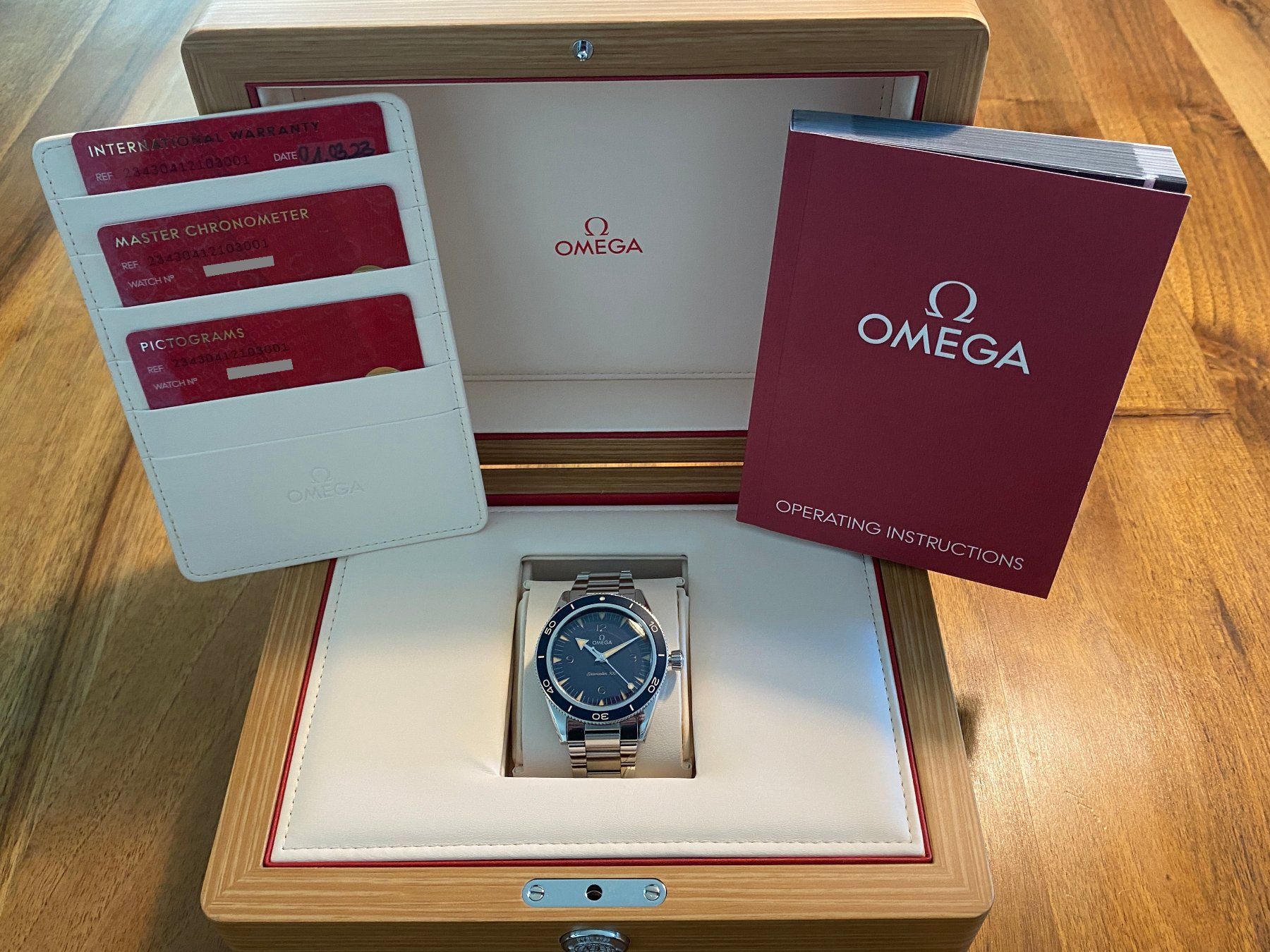 Omega Montres: OMEGA Seamaster 300 Co-Axial Master Chronometer Full Set – D'occasion à Arni AG par Tho_wen 1