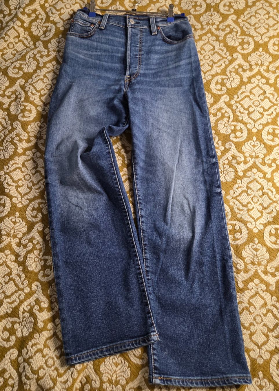 Levi's Jeans: Levi’s Jeans – Usato da Leissigen venduto da ali_k9v8