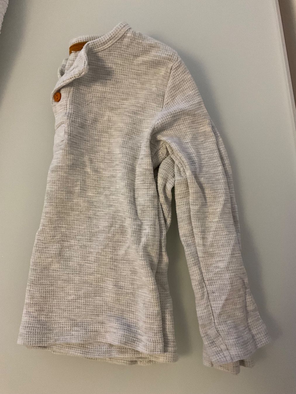 Blusen, T-Shirts & Tops: Bluse für Kinder – Gebraucht aus Basel von Derian01