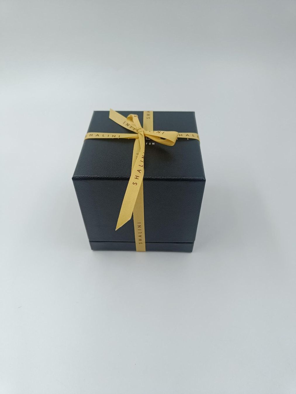Profumi & Eau de Toilette: SHALINI EAU DE PARFUM " IRIS LUMIÈRE ",  50ML – Nuovo e nell'imballaggio originale da Luzern venduto da EdiGem 9