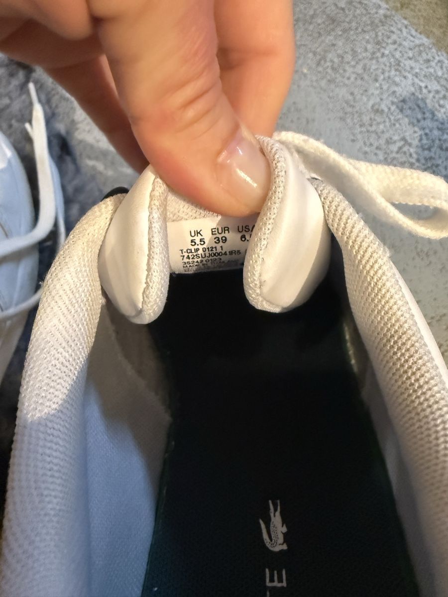 Lacoste Scarpe da uomo: Lacoste weisse Turnschuhe Gr 39 – Usato da Winterthur venduto da Mhaselnuessli 5