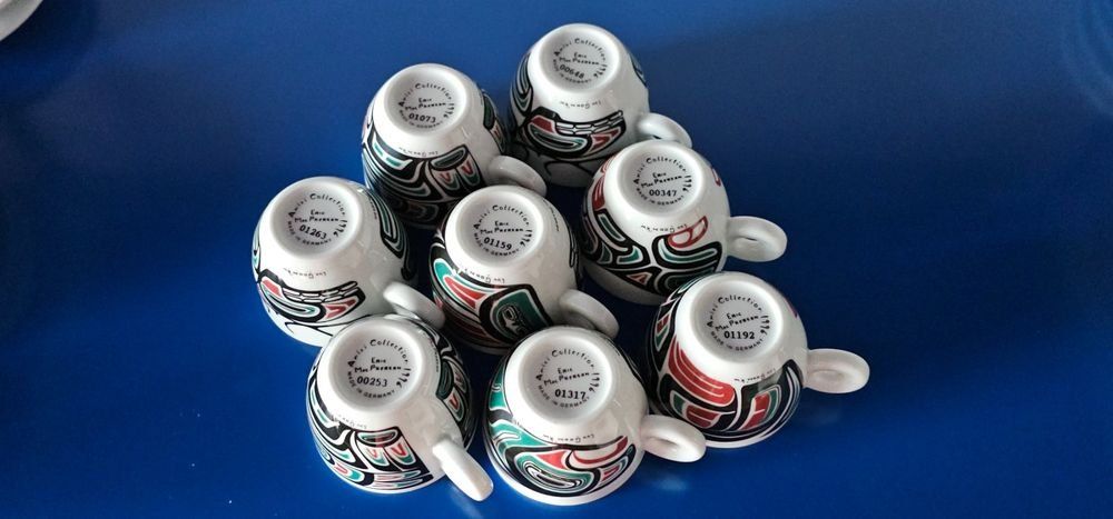Amici Tazze: Amici Collection ILLY 8 ESPRESSOTASSEN 1996 Eric Macpherson – Usato da Rüti GL venduto da 4oops 5