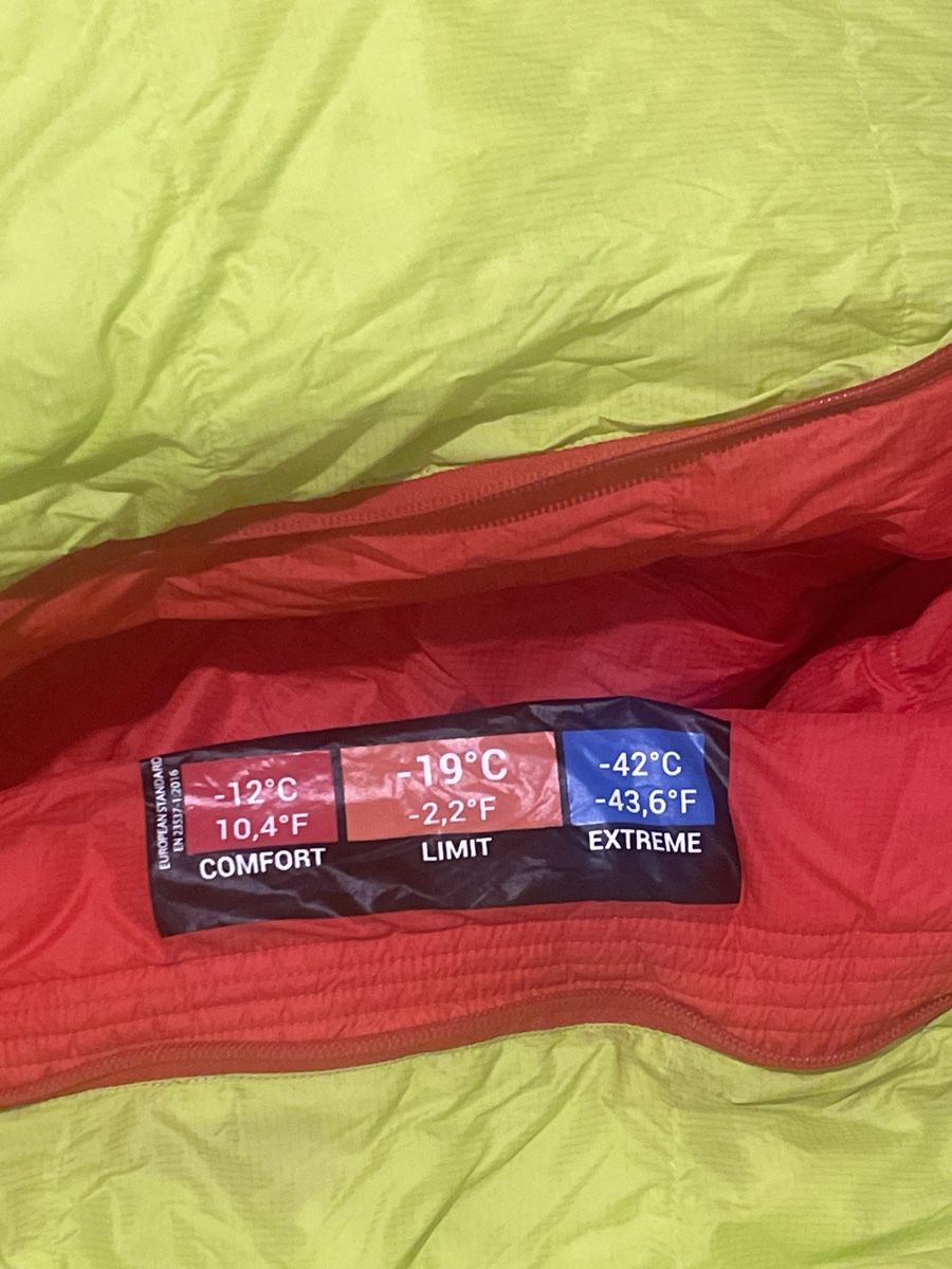 Sacchi a pelo: Sleeping Bag (-12°C / -20°C) – Usato da Genève venduto da  1