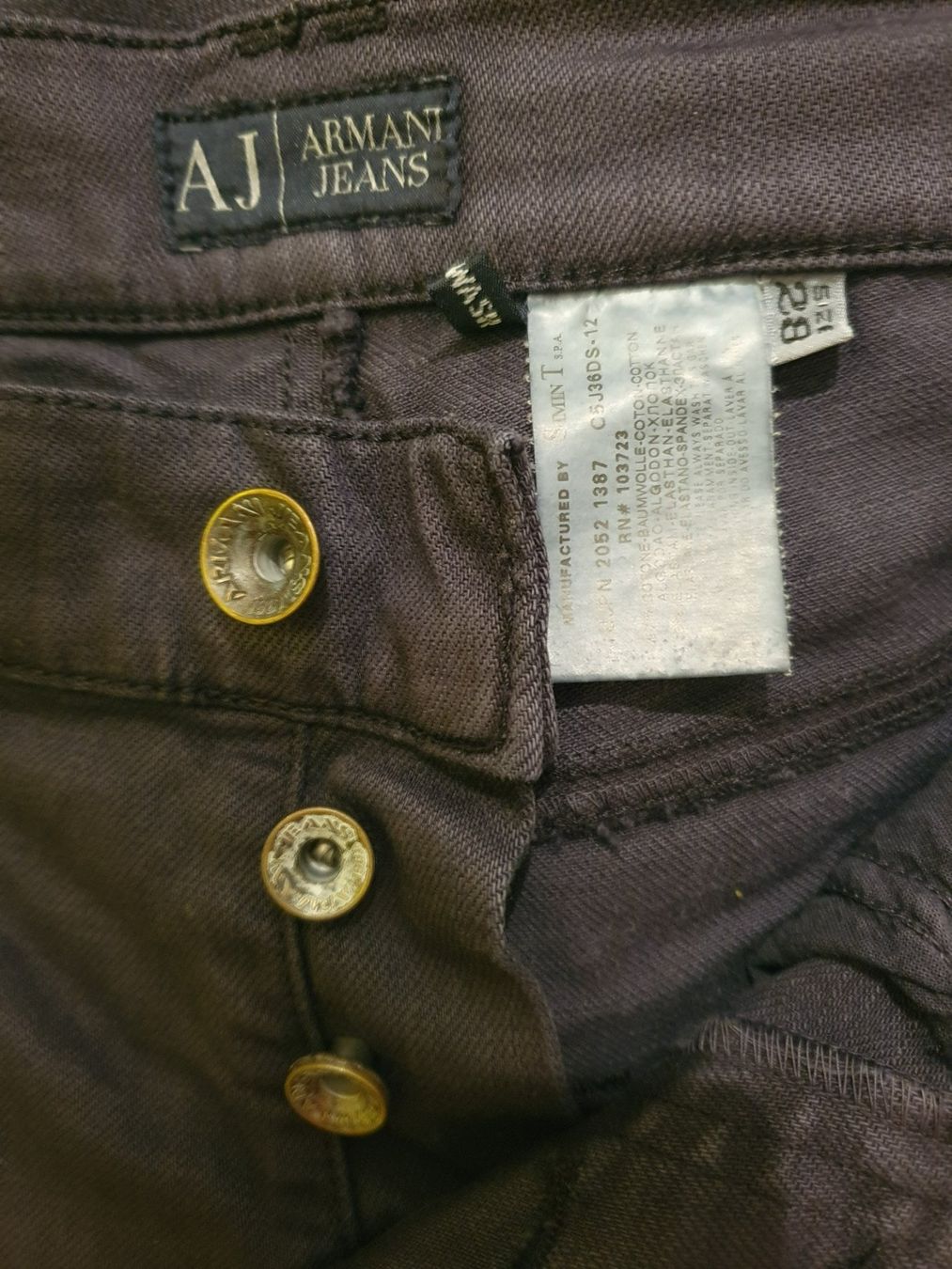 Armani Jeans: Armani Jeans – Usato da Luzern venduto da J.Co 1