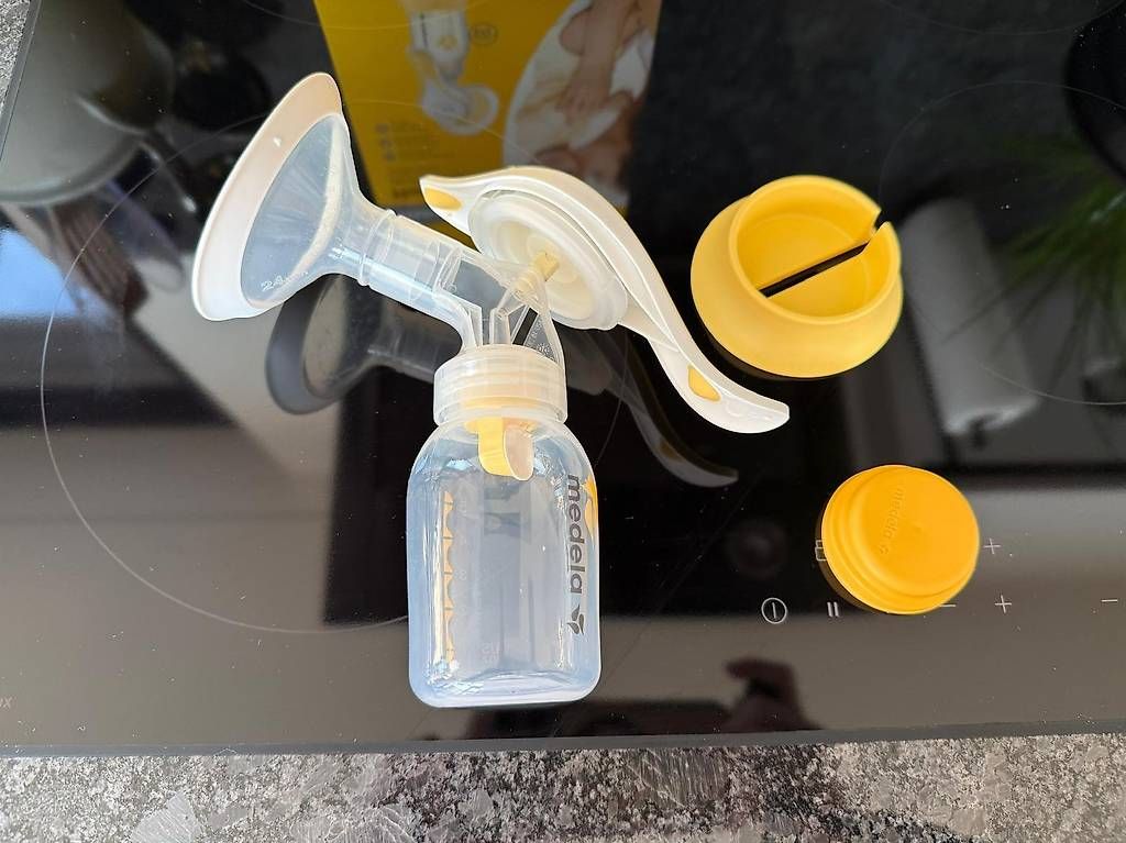 Medela Accessori per l’allattamento: Medela Harmony Handmilchpumpe mit Flex Technologie – Usato da Zürich venduto da Tevelyn 1