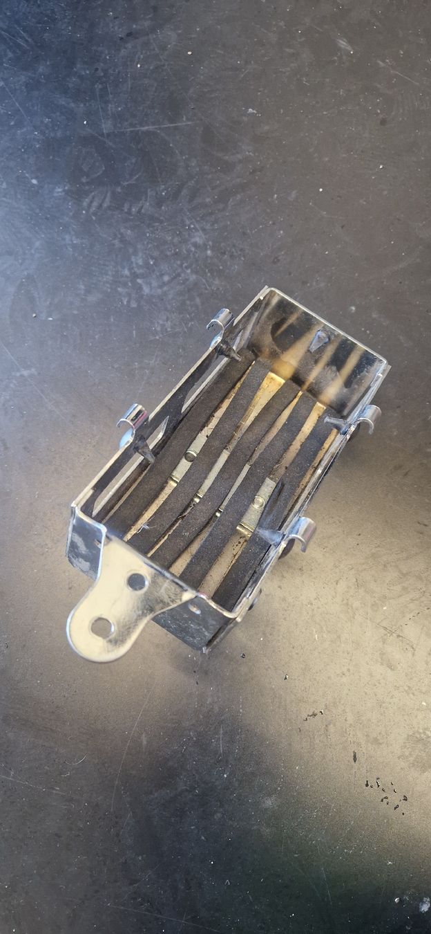 Go-Kart: Go Kart Batteriehalter OTK – Usato da Ettingen venduto da Stix5