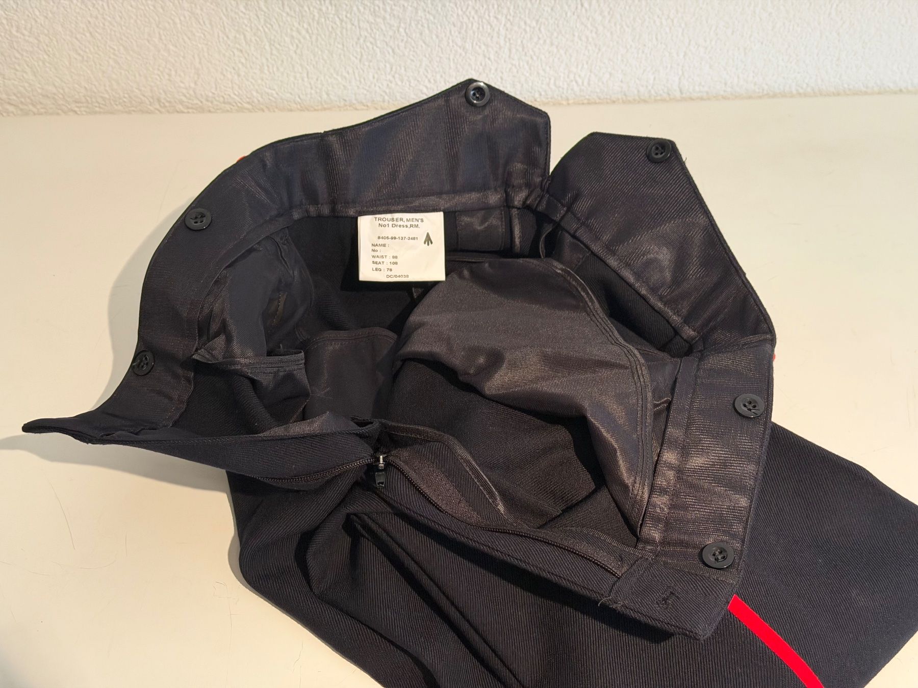 Uniformi: Uniformhose Britische Armee 100% Wolle – Nuovo (secondo la descrizione) da Niederwil SO venduto da Psusennes 1