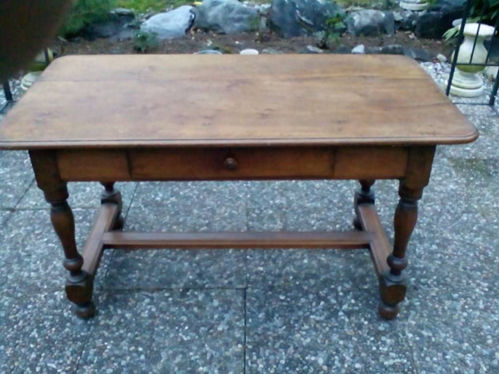Tische: Ancienne table de milieu Louis 13 – Gebraucht aus St. Maurice von Benoit12