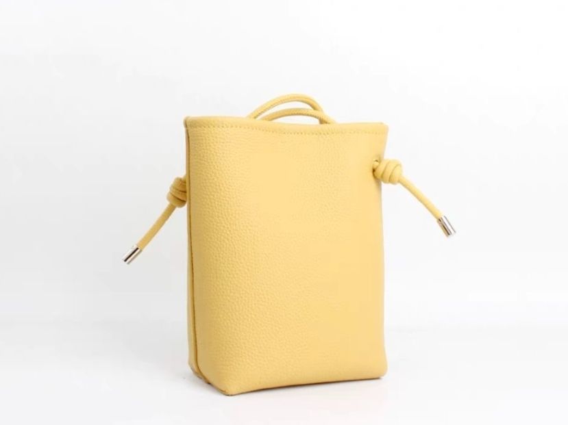 Borse da donna: Hochwertige Rind Leder-Tasche Neu – Nuovo e nell'imballaggio originale da Brig venduto da Tucan_52wm