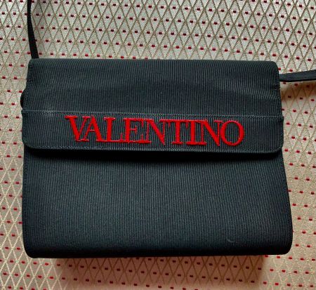 EINMALIG👌Tasche/Clutch/schwarz-rot/VALENTINO Vintage/ Rips