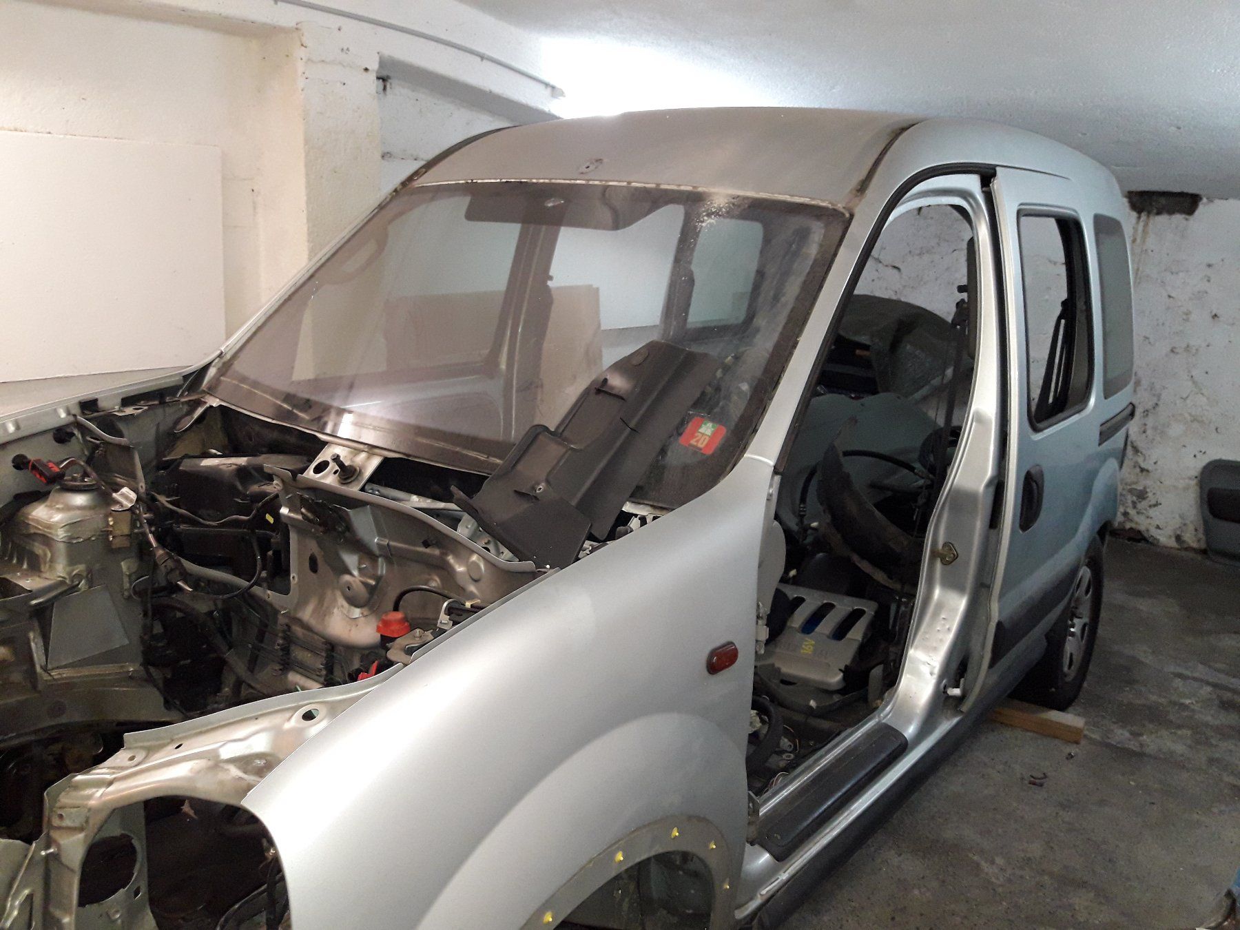 Renault Automobili: Renault Kangoo 1.6   4x4 – Usato da Inwil venduto da Pferd8 2