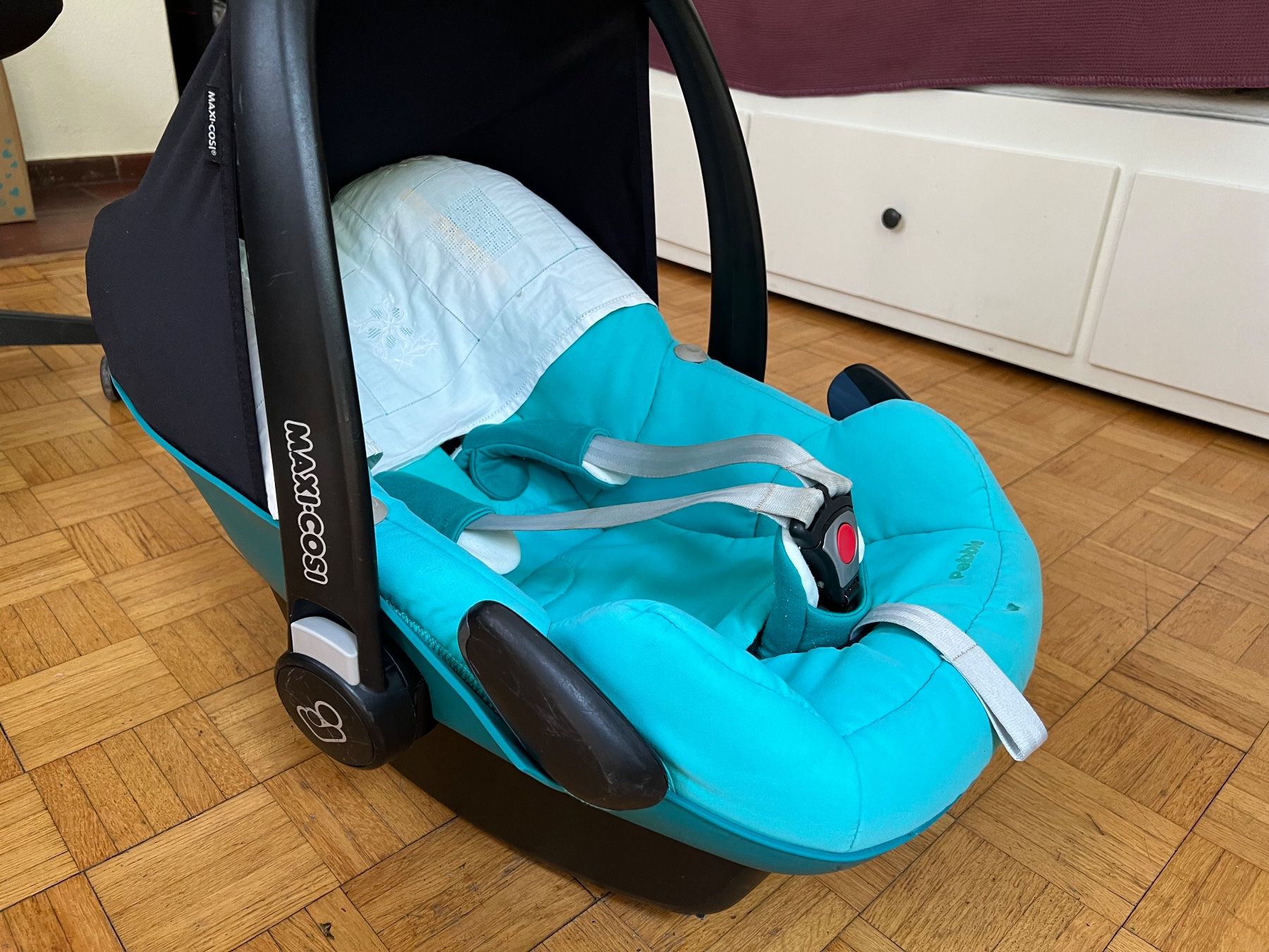 Maxi-Cosi Auto-Kindersitze: Maxi-Cosi Pebble Babyschale – Gebraucht aus Zürich von Zuerisee17