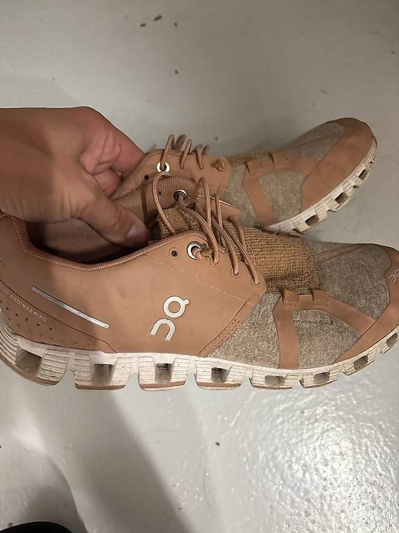Damenschuhe: On Sneakers Grösse 39 – Gebraucht aus Olten von lyez 1