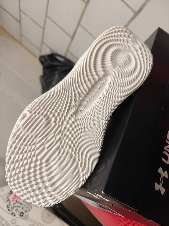 Scarpe da uomo: Under Armour Schuh Dynamic 2 – Usato da Kirchberg BE venduto da naa_lxk5 2