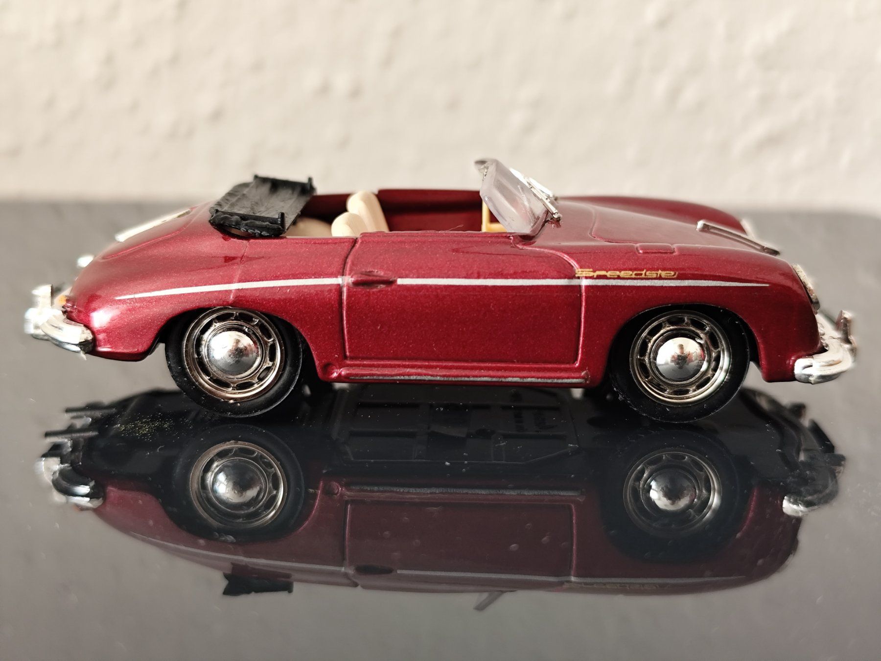 Brumm Modellautos: Porsche / Speedster / Bordeauxrot / 1:43 / Brumm – Neu (gemäss Beschreibung) aus Thayngen von schnaepplisuecher 1