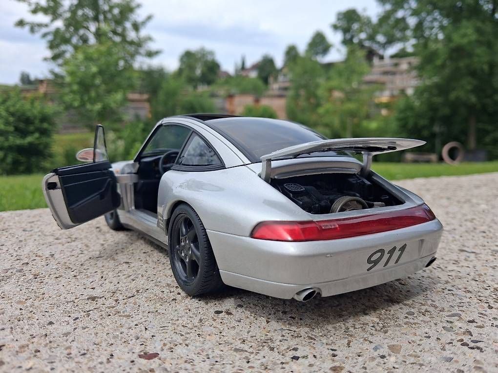 Modellautos: Porsche 911 Targa UT Models 1:18 – Gebraucht aus Huttwil von kadett_78 2