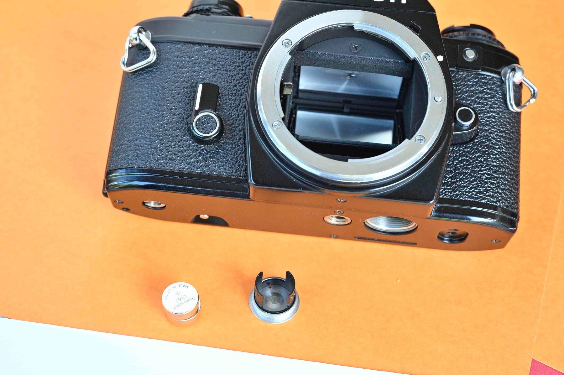 Nikon Fotocamera: Nikon EM – Usato da Schwerzenbach venduto da floridan 3