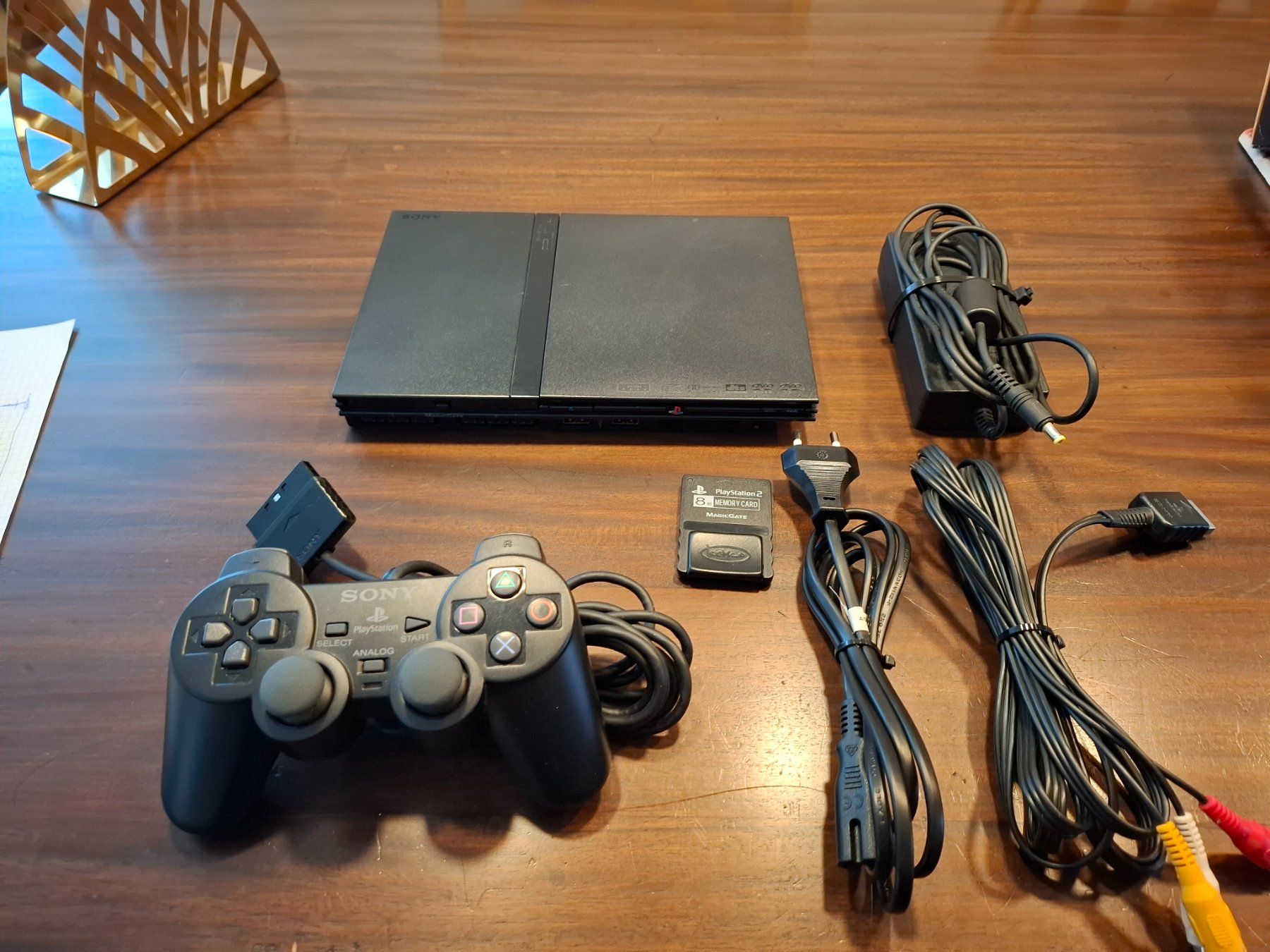 Sony Console: PS 2 slim Schwarz Set revidiert (refurbished) 2 – Usato da Gipf-Oberfrick venduto da Konsolen_Colin