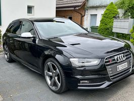 Audi S4 Avant (B8)