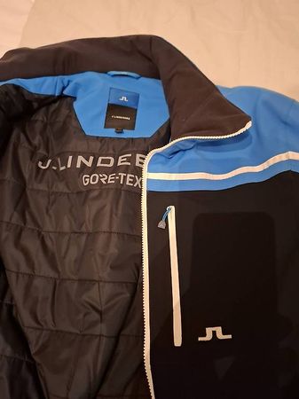 Lindberg Skijacke hellblau-schwarz mit Skihose hellblau 