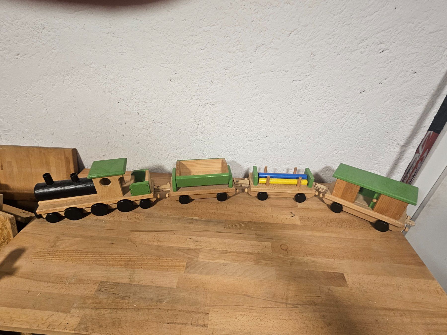 Spielzeuge: Zug Holz Länge 125cm – Gebraucht aus Bern von mat_2rwf