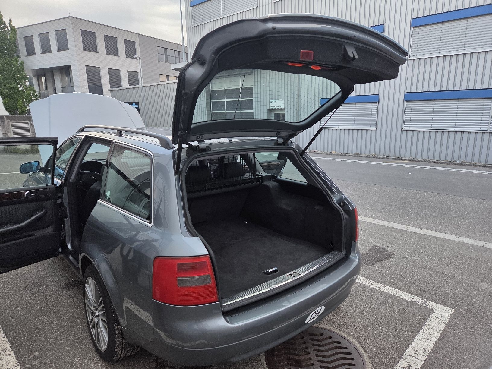 Audi Autos: Audi A6 Avant 2.8 Quattro  Automat/Youngtimer/Oldtimer – Gebraucht aus Adliswil von Ducatisti77 5