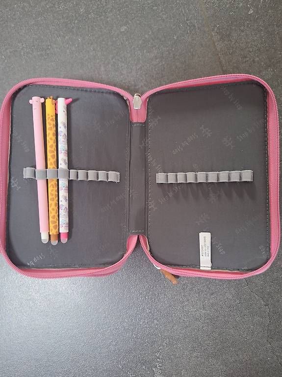 Schüler-Etuis: Drefach Etui Step by Step – Gebraucht aus Etziken von v.z 3