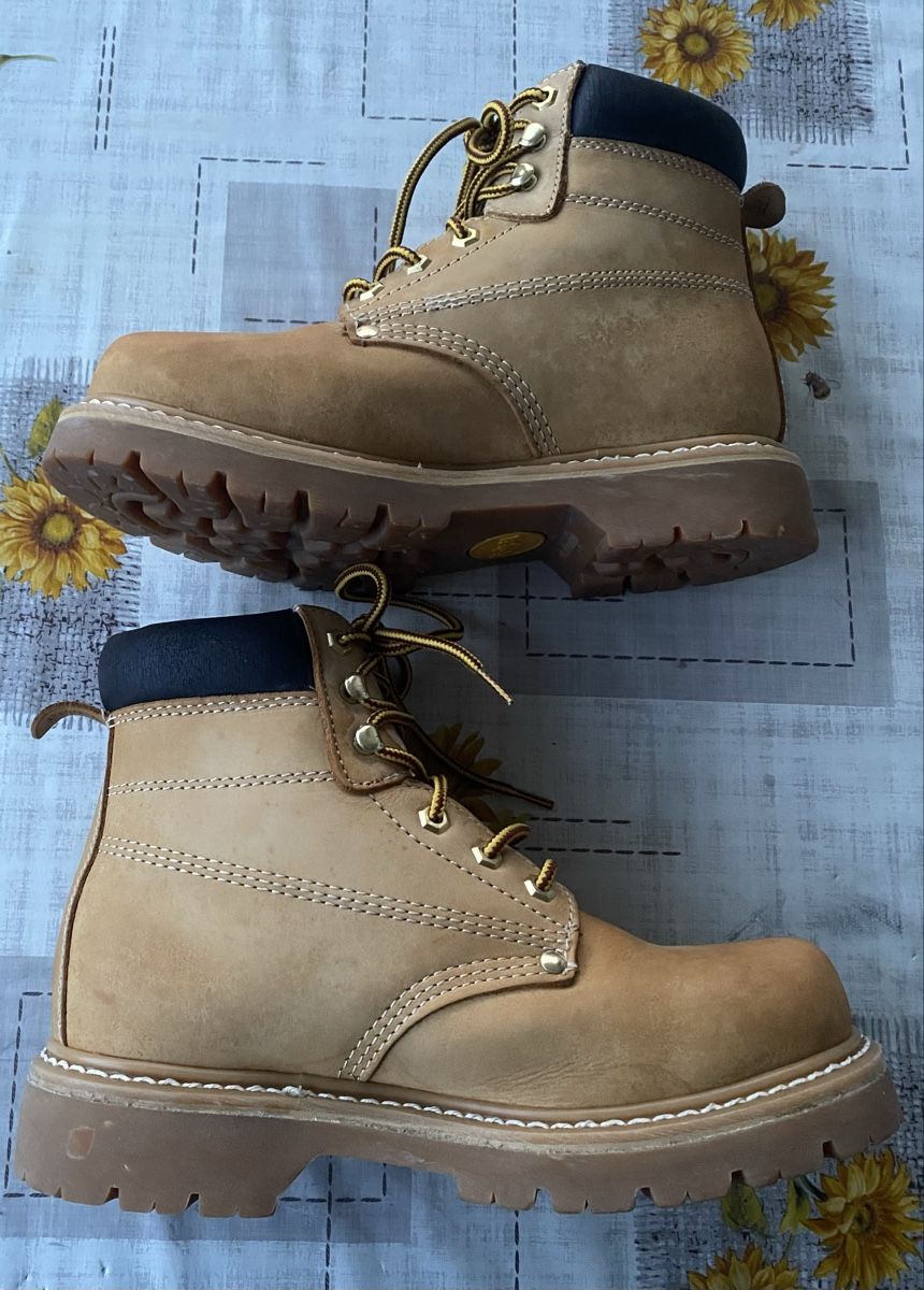 Scarpe da uomo: Bomba Boots Herren Grösse 41 – Usato da Allschwil venduto da Deal_Tiger99 1