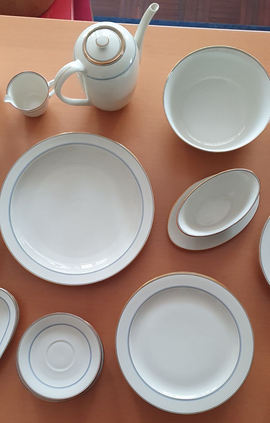 Set di piatti: Langenthal Service 1939 – Usato da Kreuzlingen venduto da Rschweiz1 2