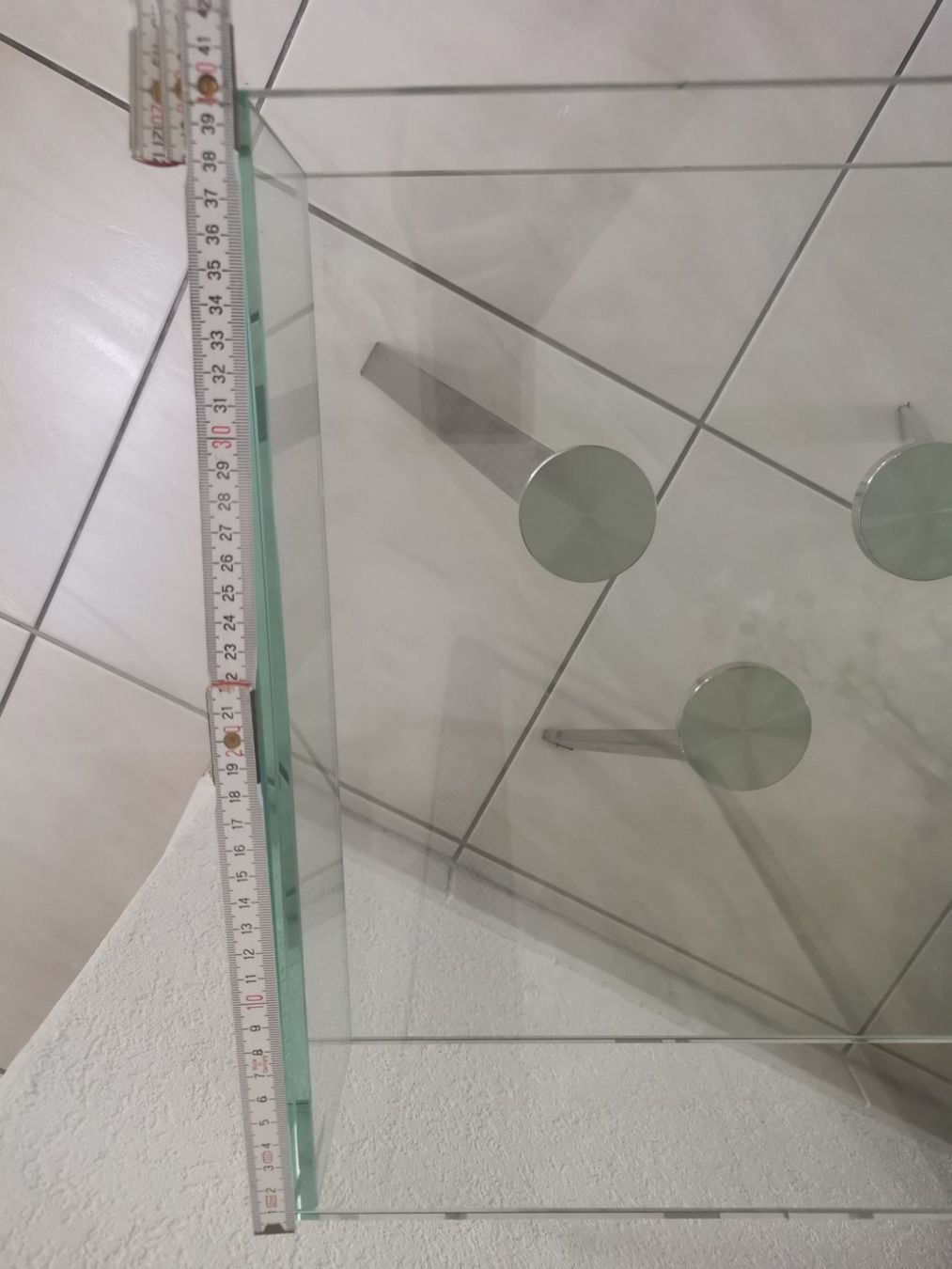 Pfister Tavoli: Glass Beistell Tisch – Usato da Fehraltorf venduto da freeform2020 2