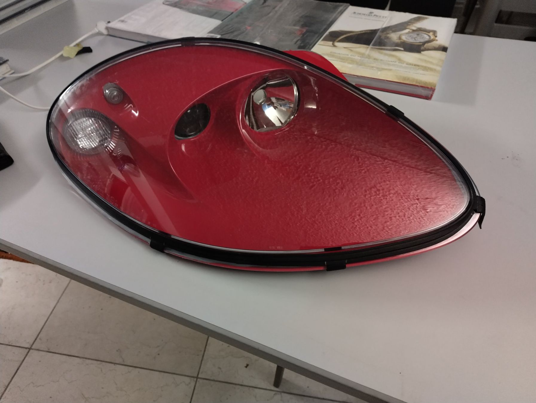 Lampade: Lampe décoration Ferrari – Usato da Basse-Nendaz venduto da ilt_kl8y 2