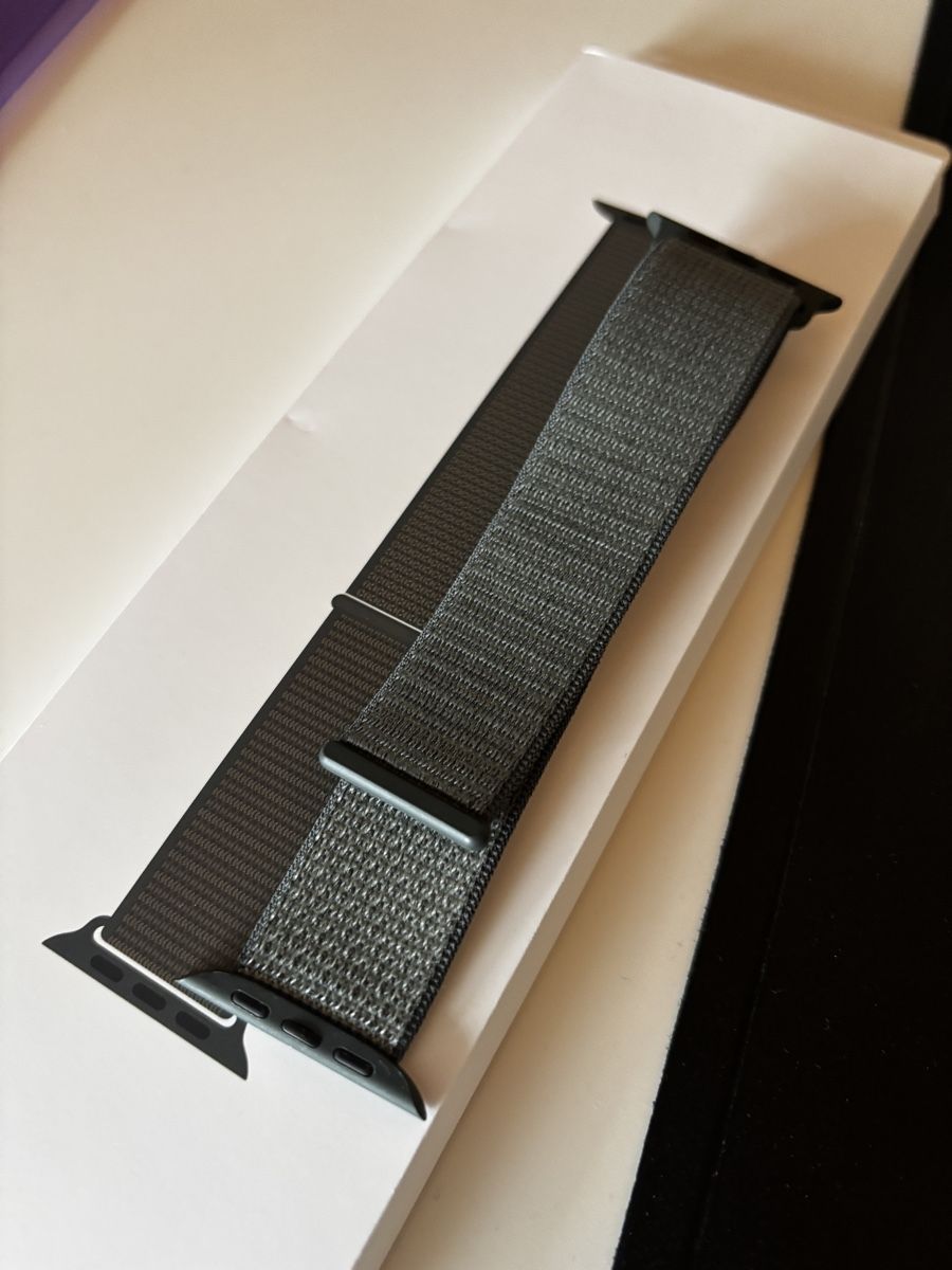 Apple Bracciali & Braccialetti: Apple Watch loop 46mm bracelet Green – Nuovo (secondo la descrizione) da Estavayer-le-Lac venduto da Shampou46