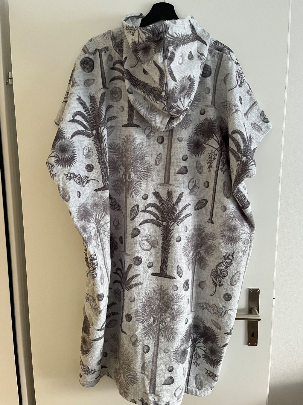 Altro in  Abbigliamento & Accessori: After Surf Poncho – Nuovo (secondo la descrizione) da St. Gallen venduto da Nickat 1